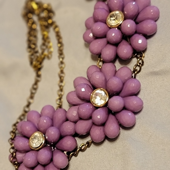 Flower necklace purple - Picture 3 of 9